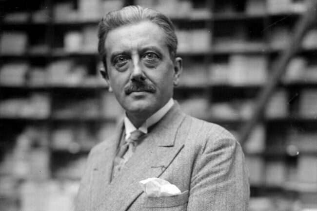 Georges Bernanos photographie Plon 1929 0 1399 933 900x600 1